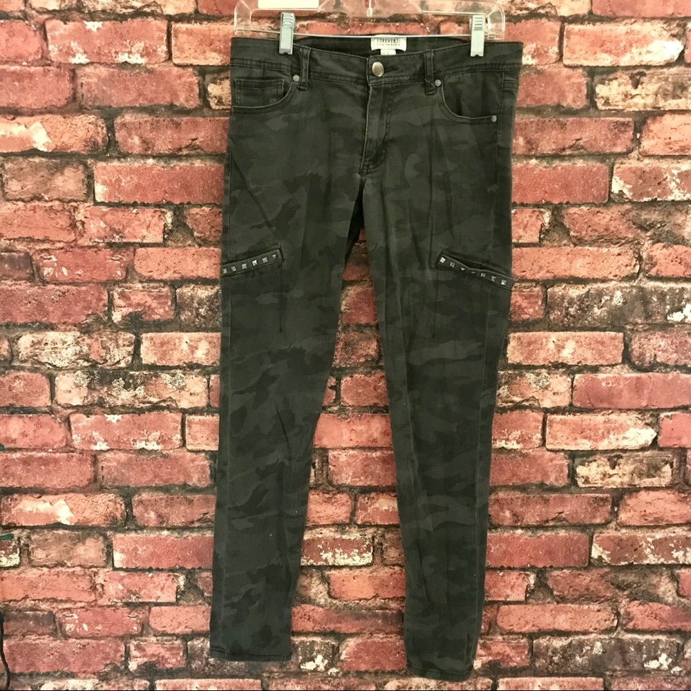 Gray Camo Jeggings with Studs